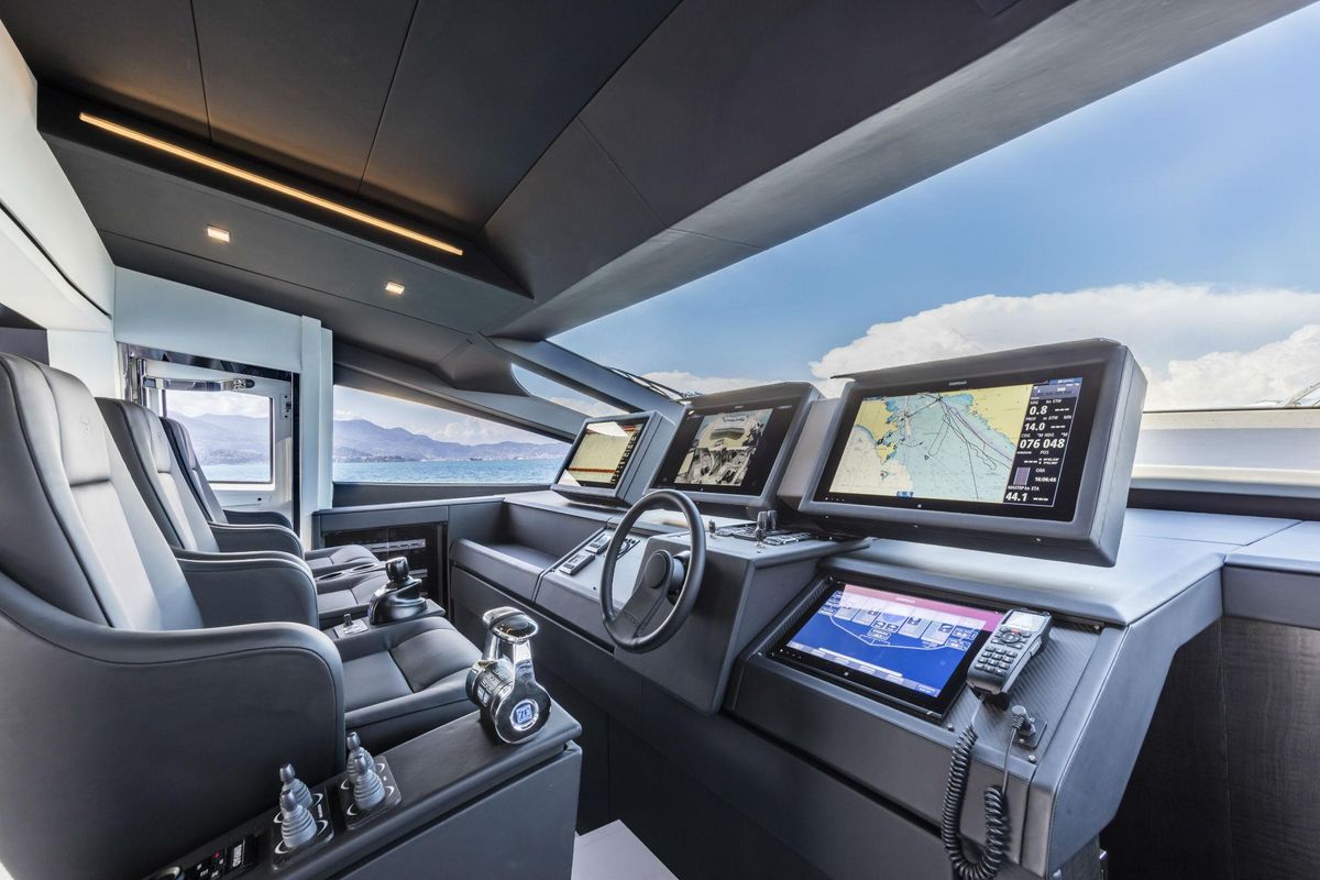 2021 Pershing 92 