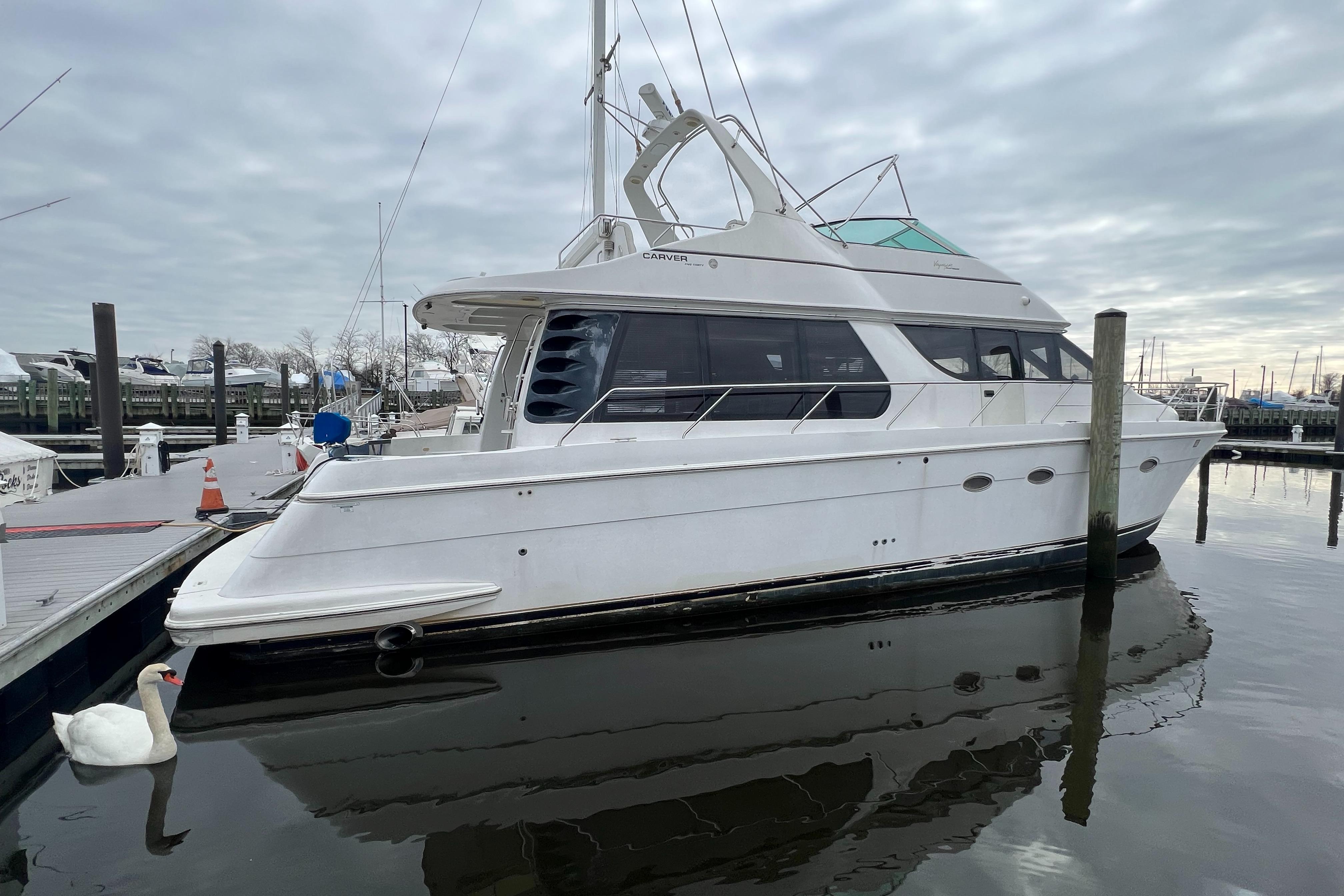 2000 Carver 530 Voyager Pilothouse Pilothouse for sale YachtWorld