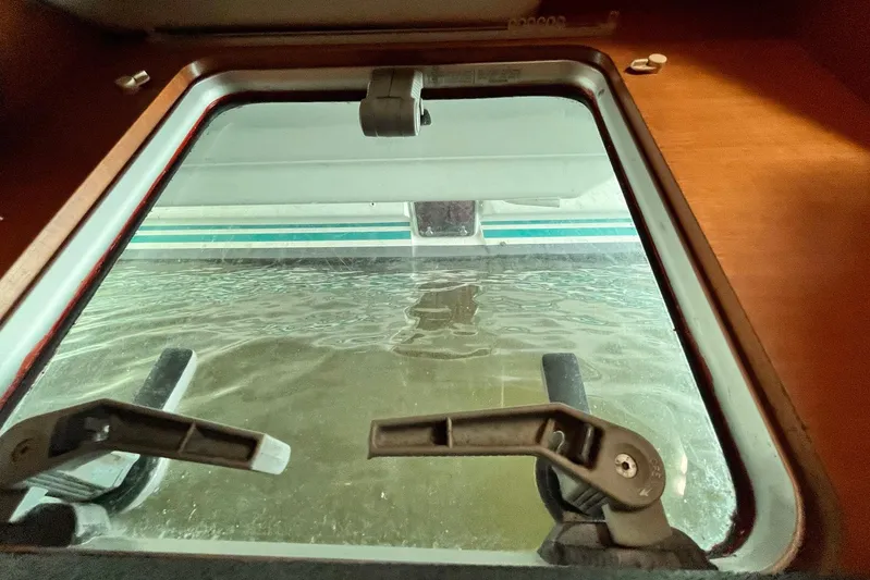 Wayward Sun Yacht Photos Pics 