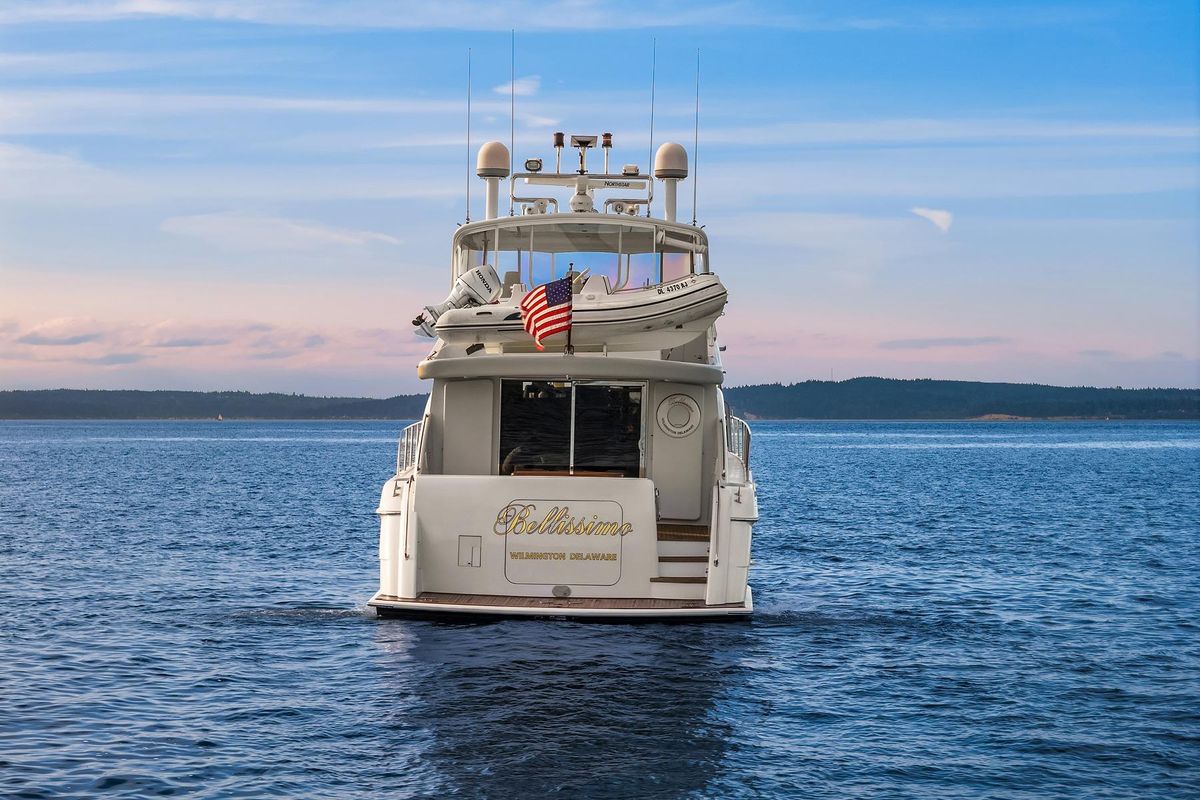 2001 Hatteras 63 