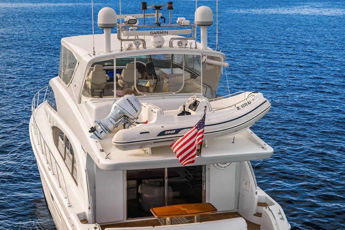2001 Hatteras 63 