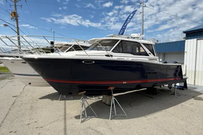 Cutwater C-288 Coupe