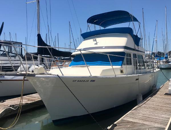 1984 Tollycraft Tri Cabin