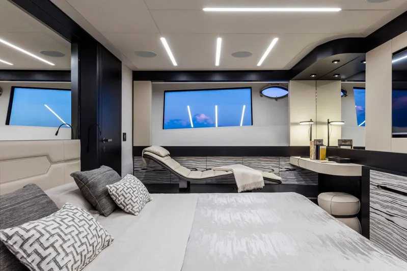  Yacht Photos Pics Manufacturer Provided Image