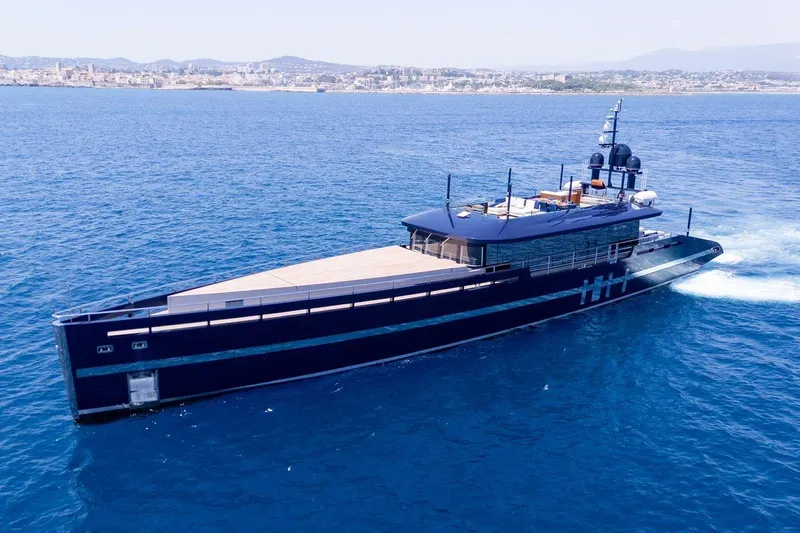 Blade II Yacht Photos Pics Luxurious 2009 MMGI BLADE II yacht cruising on clear blue waters.