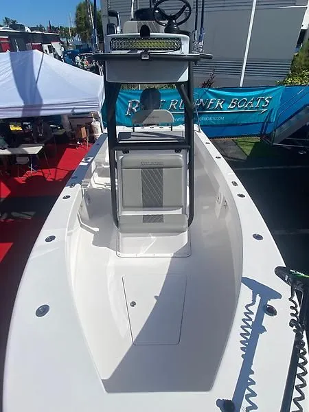 Reef Runner 230 C Open