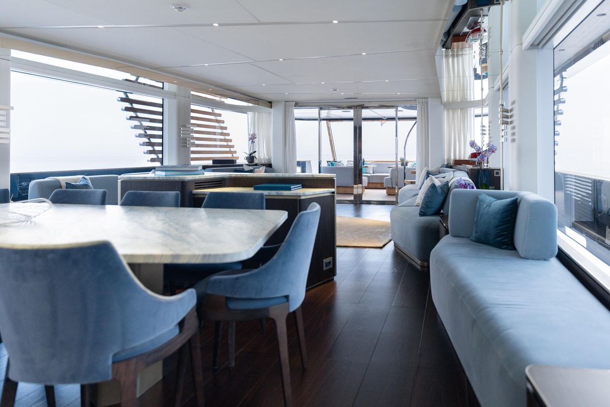 2022 Azimut 97 