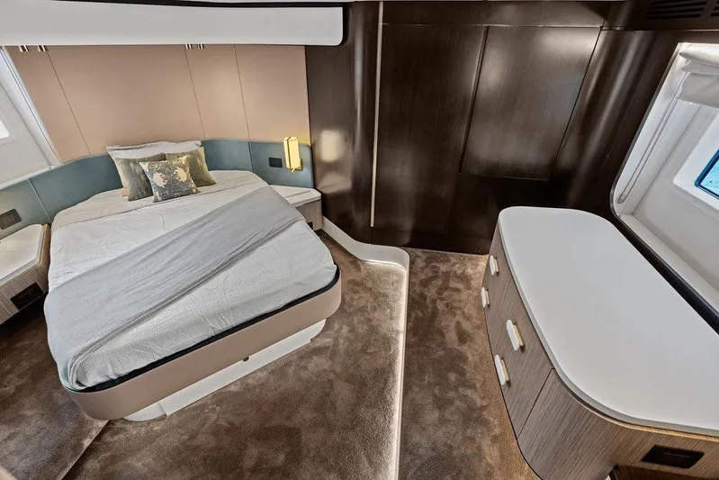 Mi Boat Yacht Photos Pics Luxurious 2019 Azimut yacht bedroom with modern design and elegant furnishings.