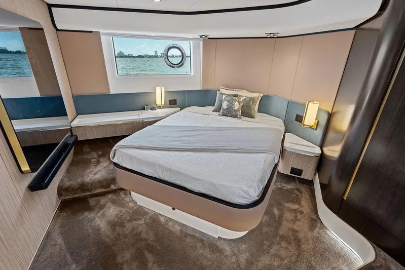 Mi Boat Yacht Photos Pics Luxurious 2019 Azimut yacht bedroom with modern design and ocean view window.