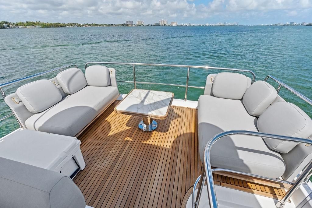 2019 Azimut 55 