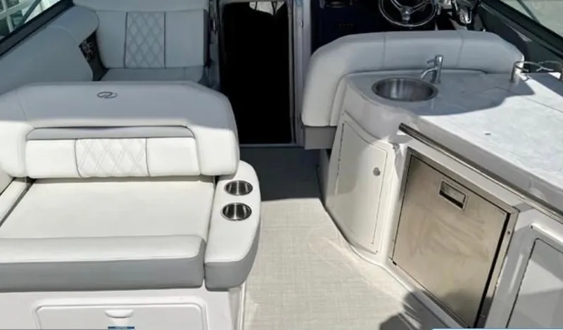 Who Kick Dan Yacht Photos Pics Companion Seat Back flips to aft facing