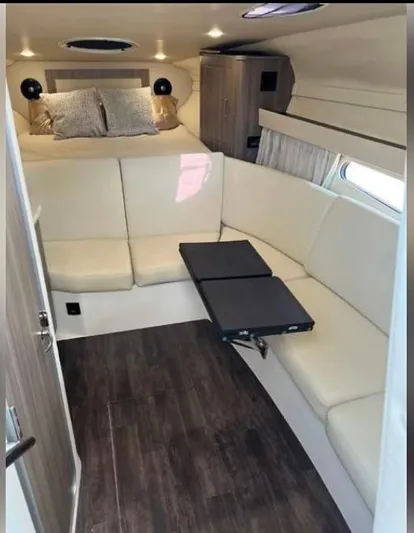 Who Kick Dan Yacht Photos Pics Cabin looking forward