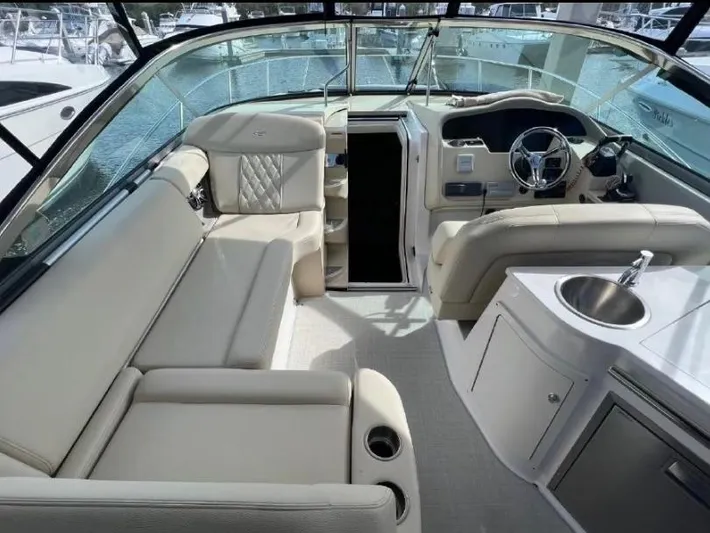 Who Kick Dan Yacht Photos Pics Cockpit looking forward