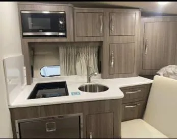 Who Kick Dan Yacht Photos Pics Galley