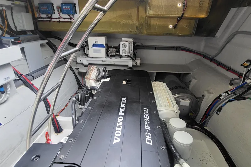  Yacht Photos Pics Engine room of 2024 Fountaine Pajot MY6 with Volvo Penta D6-IPS650 engine.