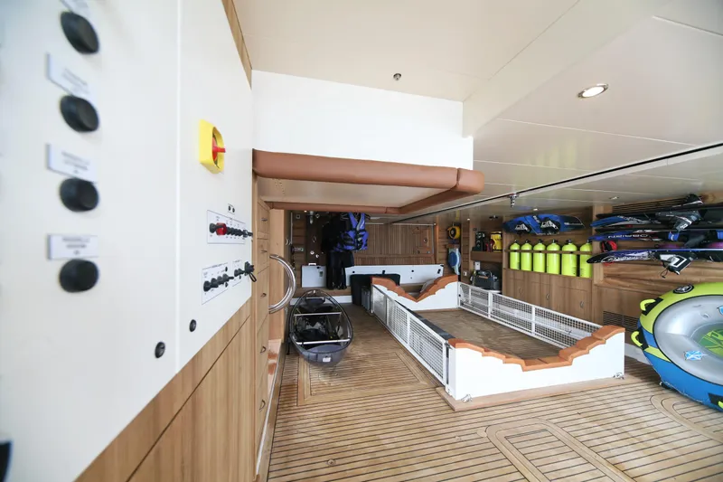 Aquamarina Yacht Photos Pics 