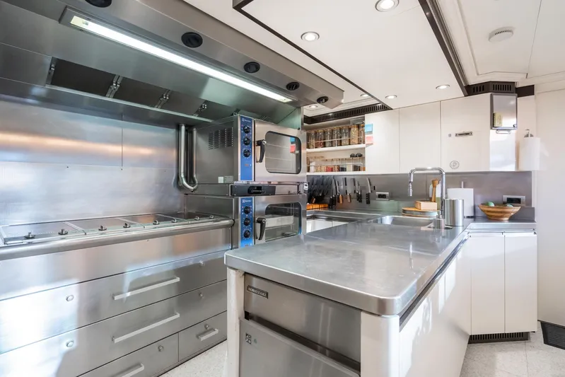 Aquamarina Yacht Photos Pics 