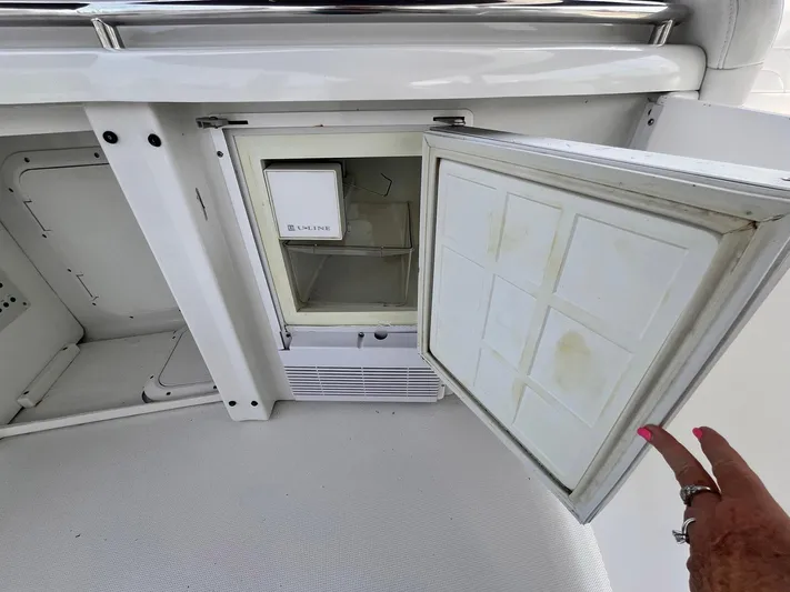 La Bella Vita Yacht Photos Pics 