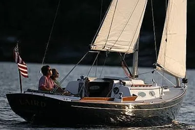 Alerion Express 28