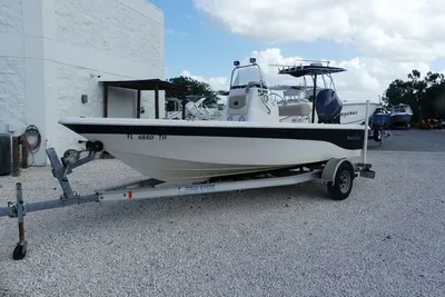 NauticStar 1910 NauticBay