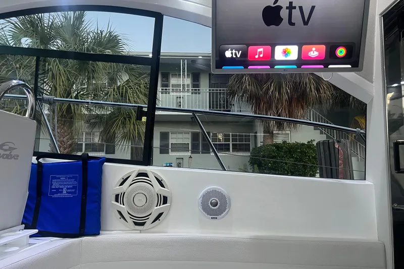 Romaniac Yacht Photos Pics Interior of 2021 Evolve 400HT boat with Apple TV and speaker system.
