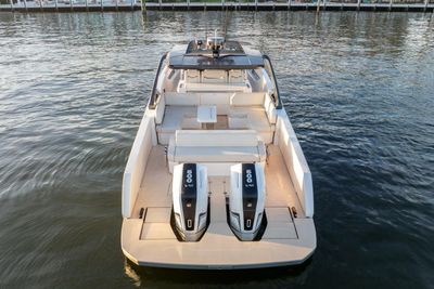 Yacht