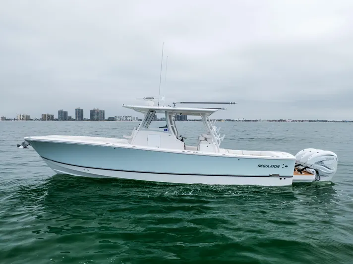 Comin In Reel Hot Yacht Photos Pics 
