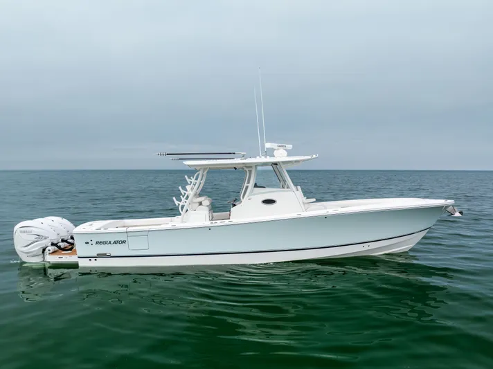 Comin In Reel Hot Yacht Photos Pics 