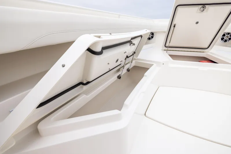 Comin In Reel Hot Yacht Photos Pics 