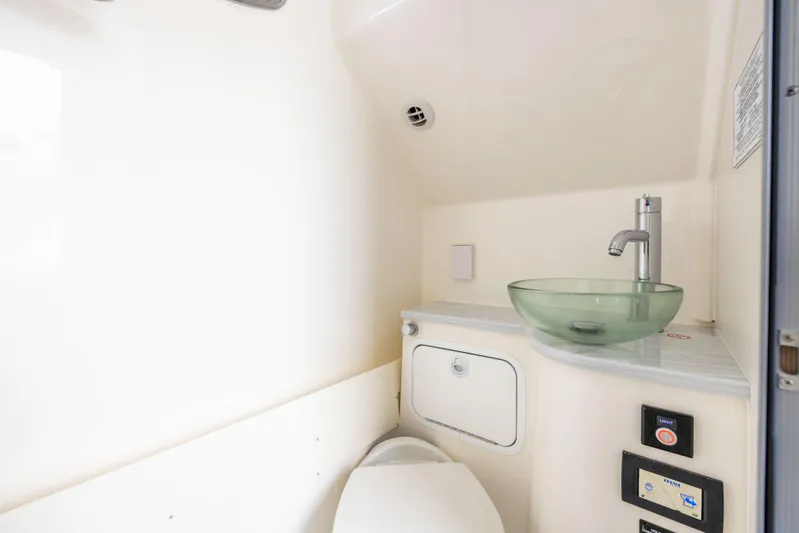 Comin In Reel Hot Yacht Photos Pics 