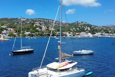 Lagoon 39