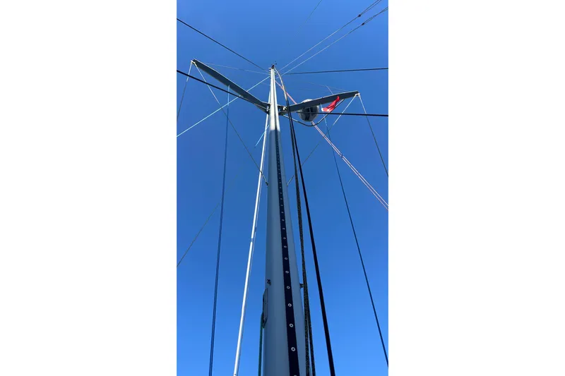 Gtfo Yacht Photos Pics Sailboat mast against clear blue sky, Balance 482 model, 2023.