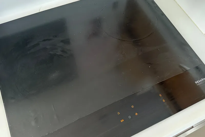 Gtfo Yacht Photos Pics Induction cooktop with touch controls, Balance 482 model, 2023.