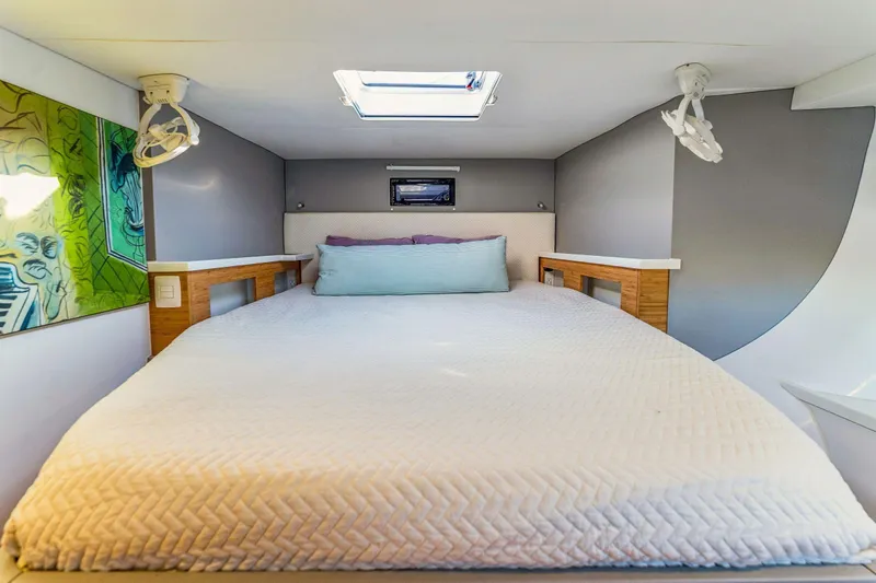 Gtfo Yacht Photos Pics Luxurious bedroom interior in 2024 Balance 482 yacht with skylight and modern decor.