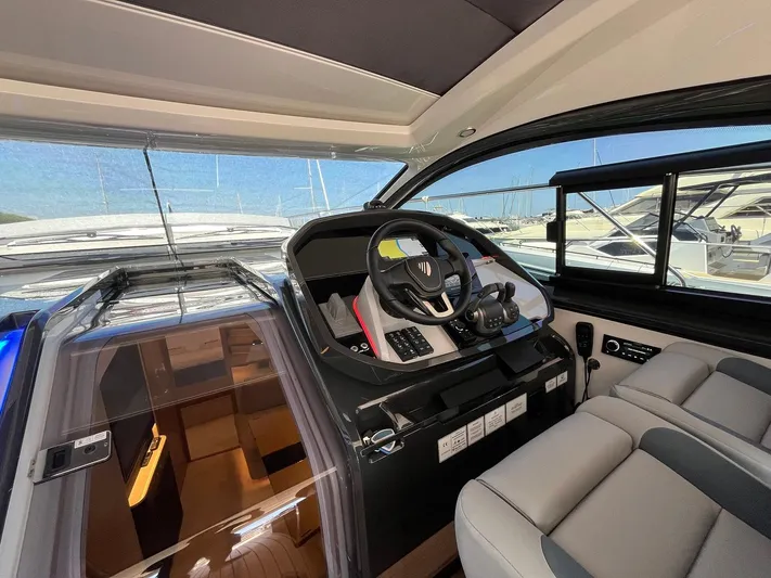  Yacht Photos Pics Fairline Targa 40