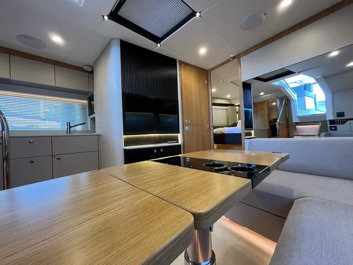  Yacht Photos Pics Fairline Targa 40