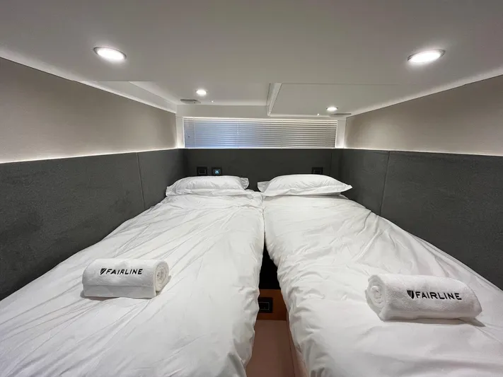  Yacht Photos Pics Fairline Targa 40