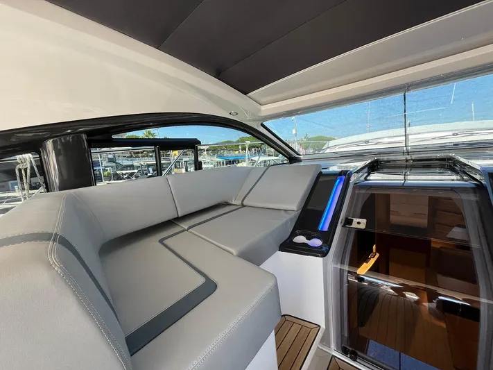  Yacht Photos Pics Fairline Targa 40