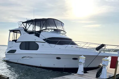 Silverton 43 Motor Yacht