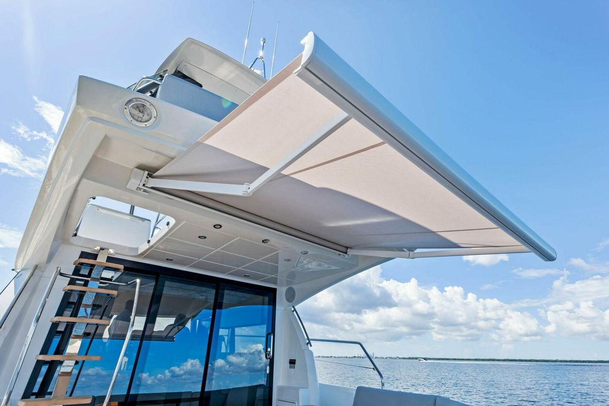 2023 Prestige 46 