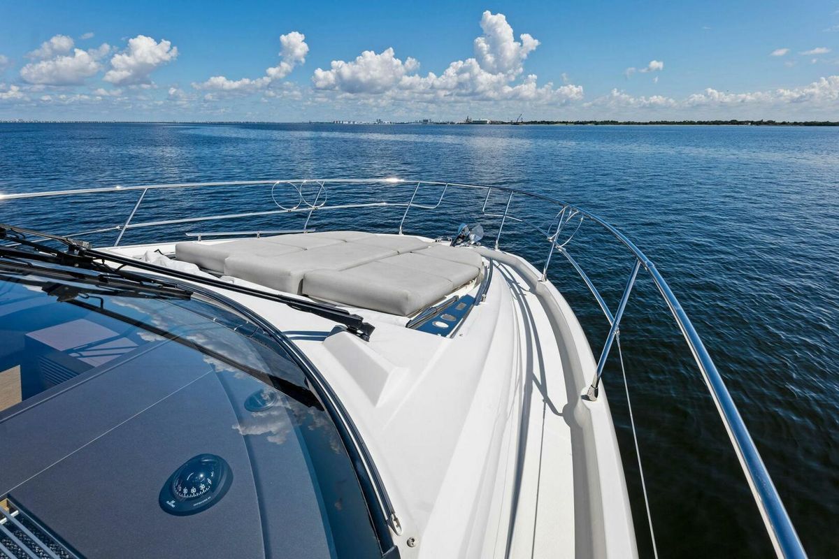 2023 Prestige 46 