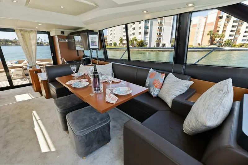 Solid Asset W/ Seakeeper Yacht Photos Pics Dinette