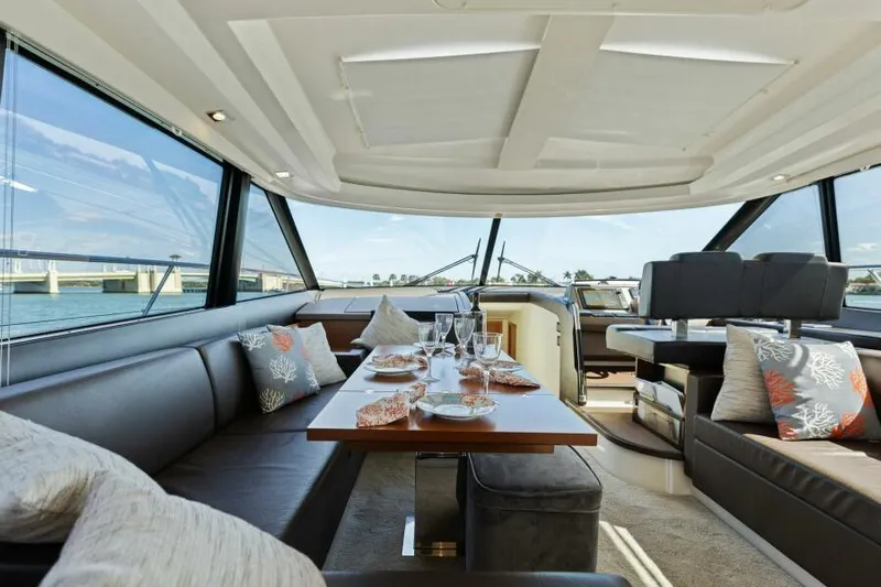 Solid Asset W/ Seakeeper Yacht Photos Pics Dinette