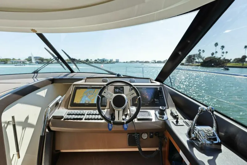 Solid Asset W/ Seakeeper Yacht Photos Pics Helm