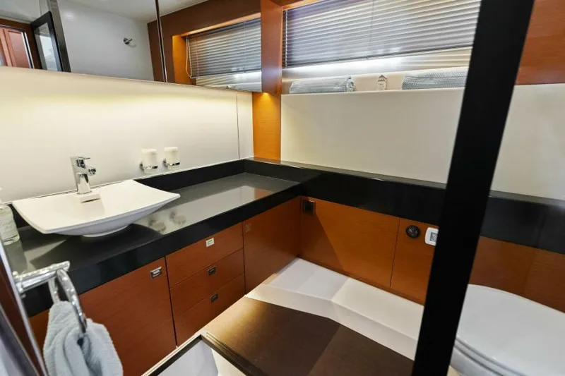 Solid Asset W/ Seakeeper Yacht Photos Pics Master Stateroom Head