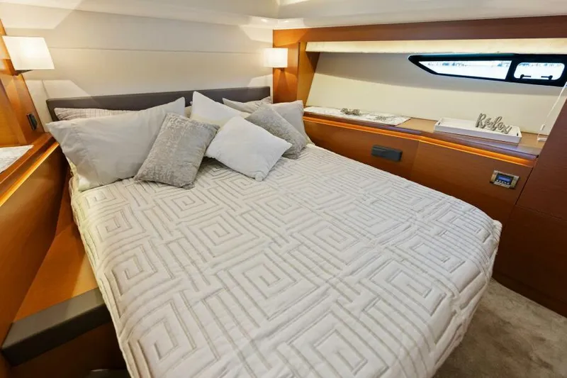 Solid Asset W/ Seakeeper Yacht Photos Pics VIP Stateroom