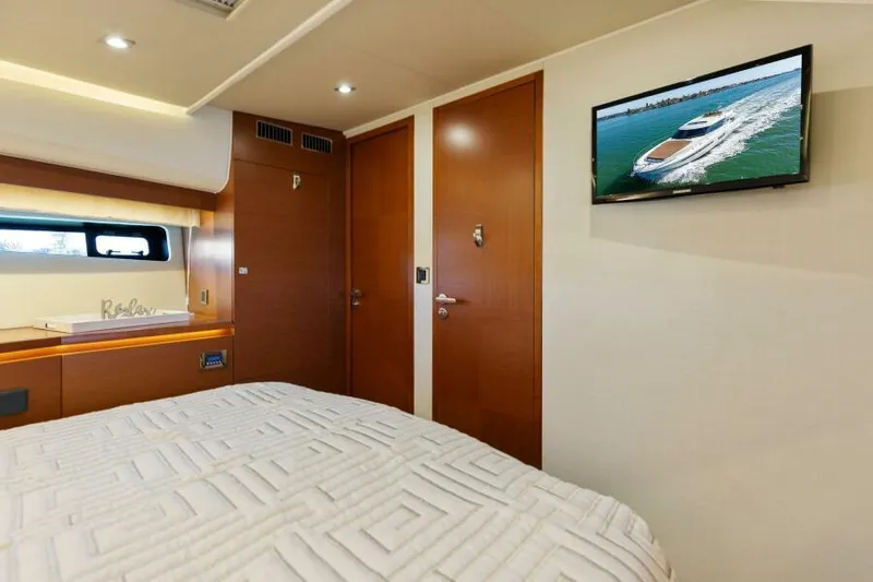 Solid Asset W/ Seakeeper Yacht Photos Pics VIP Stateroom