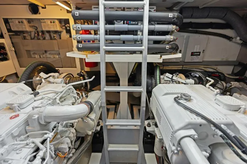 Solid Asset W/ Seakeeper Yacht Photos Pics Engine Room