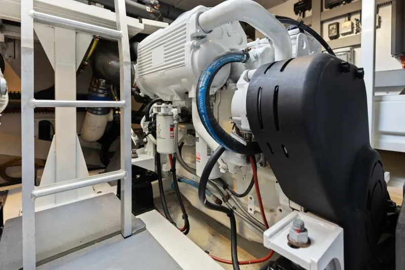 Solid Asset W/ Seakeeper Yacht Photos Pics Engine Room