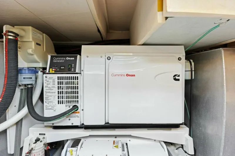 Solid Asset W/ Seakeeper Yacht Photos Pics Engine Room